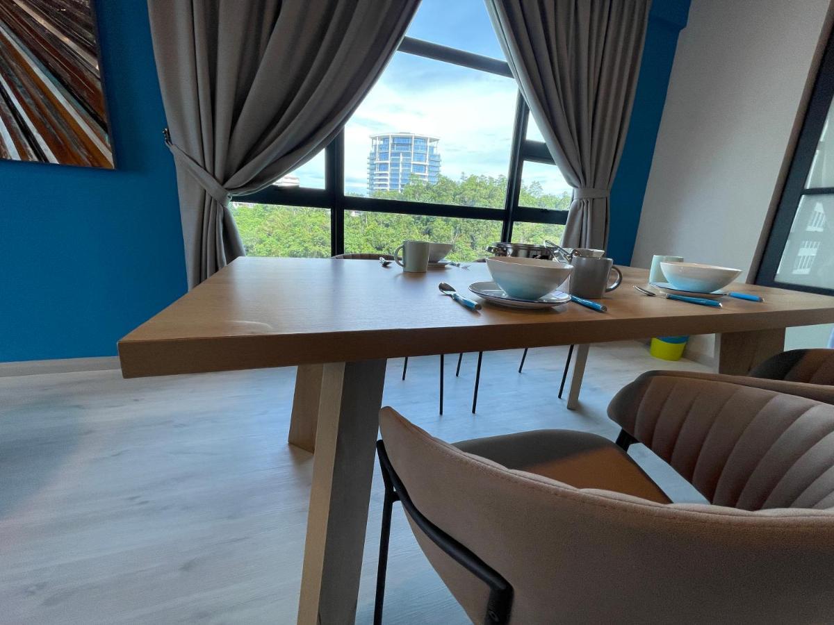 Seaview Luxury Condo Homestay 2Bed 2Bath Jesselton Quay By R2 Residence Kota Kinabalu Exterior photo