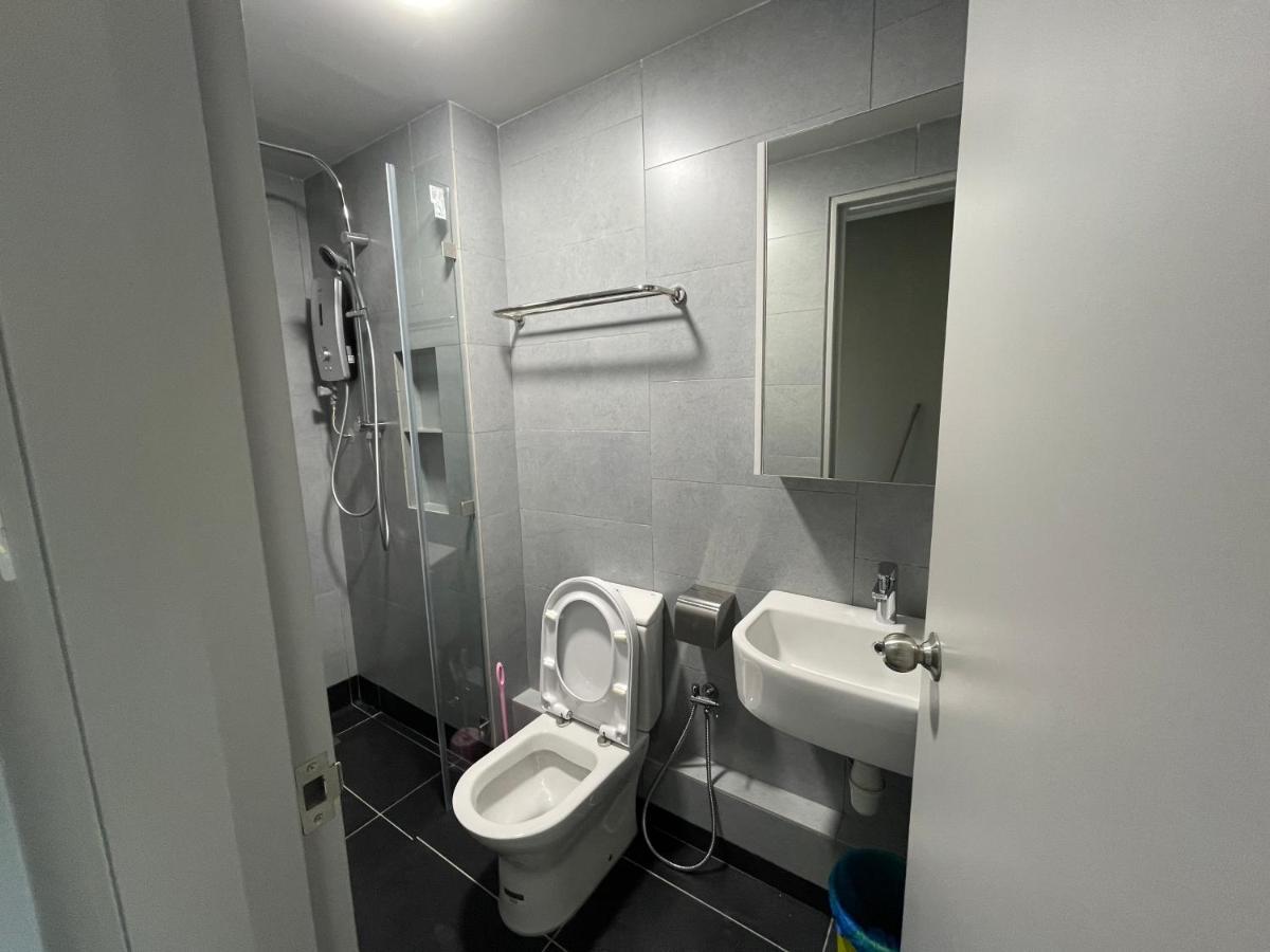 Seaview Luxury Condo Homestay 2Bed 2Bath Jesselton Quay By R2 Residence Kota Kinabalu Exterior photo