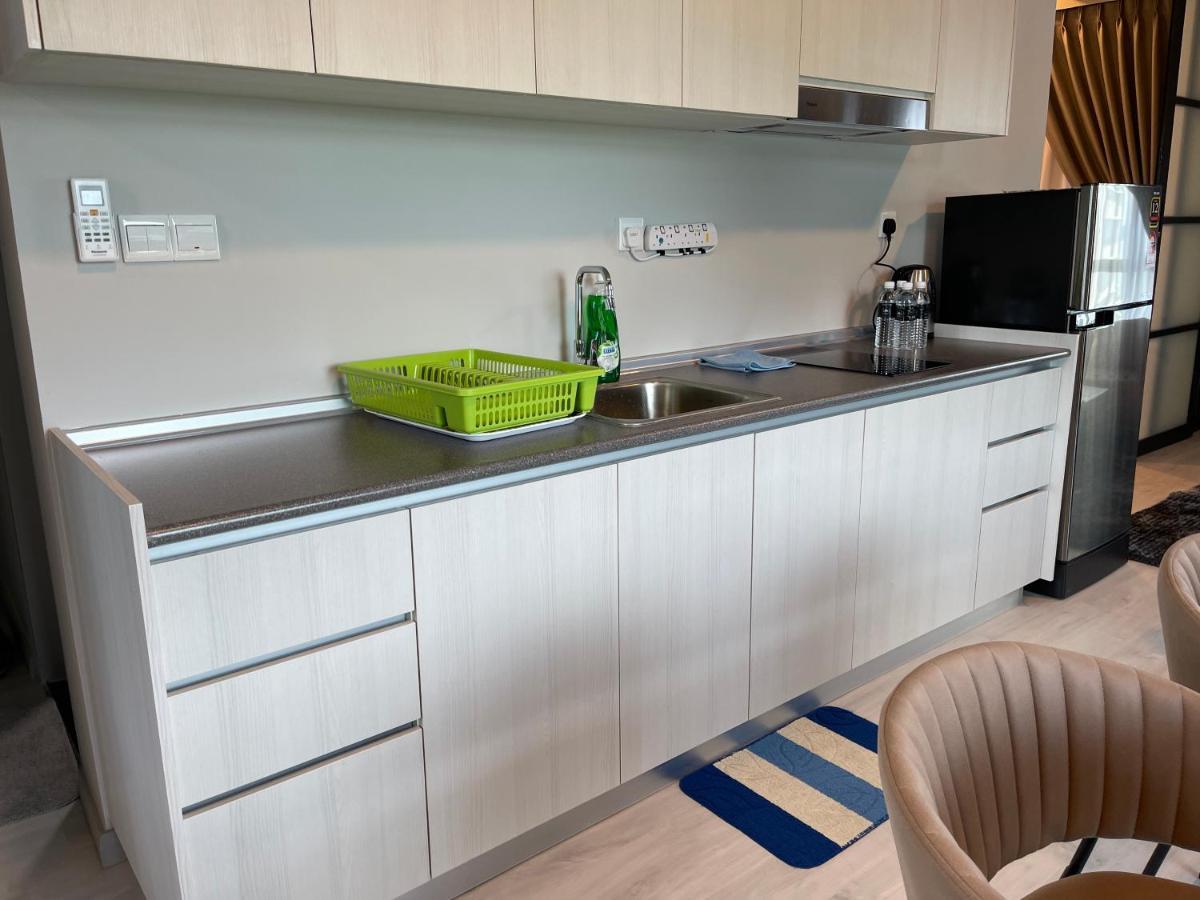 Seaview Luxury Condo Homestay 2Bed 2Bath Jesselton Quay By R2 Residence Kota Kinabalu Exterior photo
