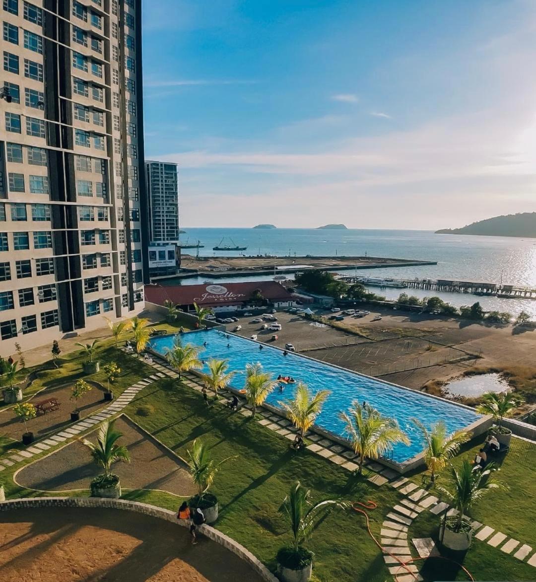 Seaview Luxury Condo Homestay 2Bed 2Bath Jesselton Quay By R2 Residence Kota Kinabalu Exterior photo